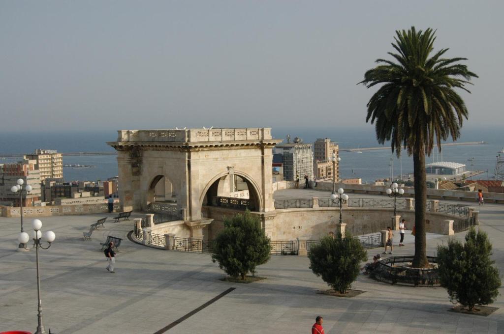 L'Arco Cagliari Exterior photo